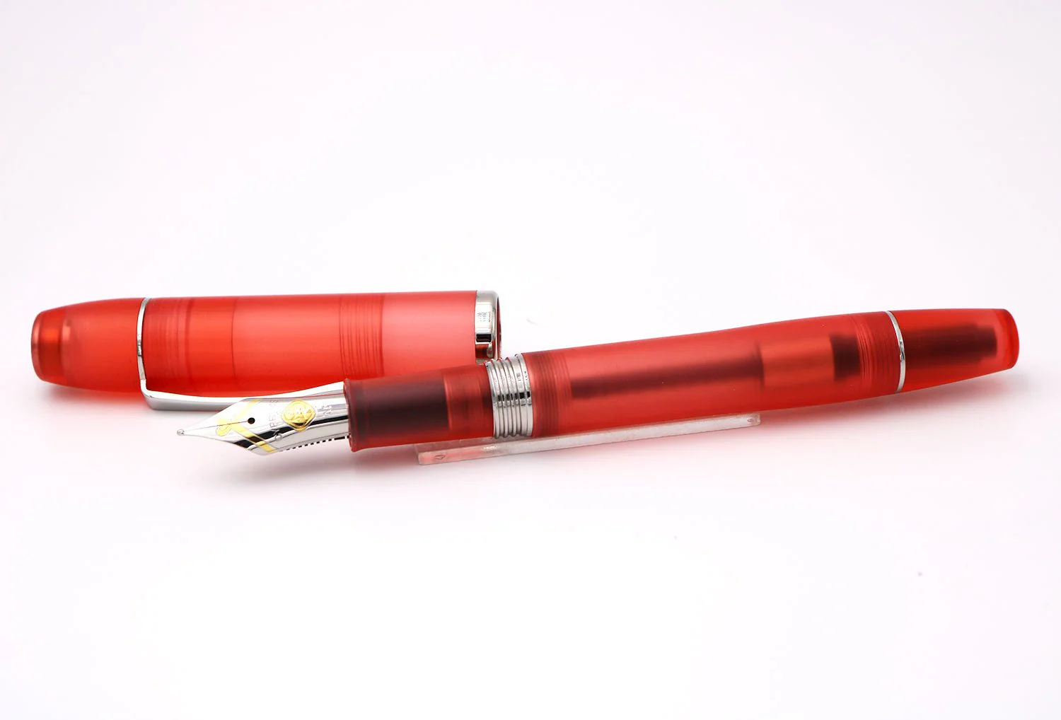 Cypress Urban Elf E-PE red fountain pen - Image 3