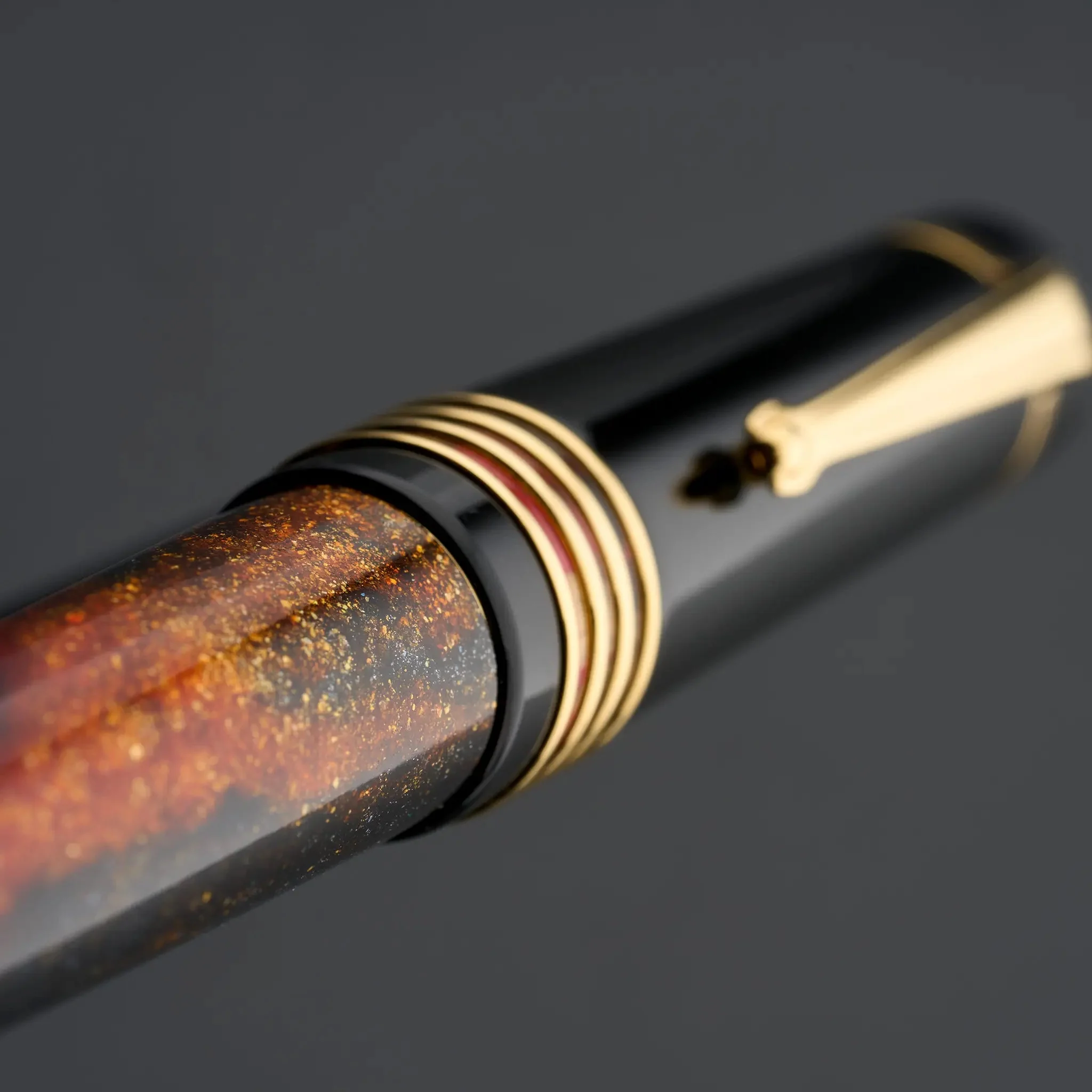 Delta DV Glow Up fountain pen - Image 3