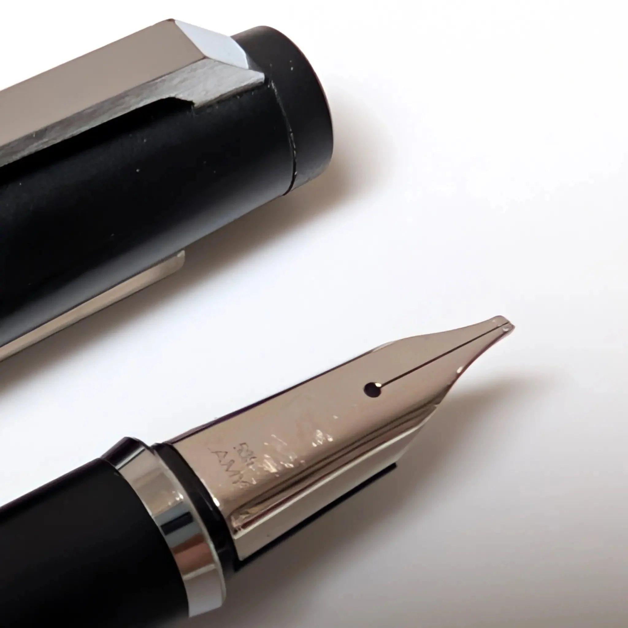 LAMY Profil 80 fountain pen - Image 4