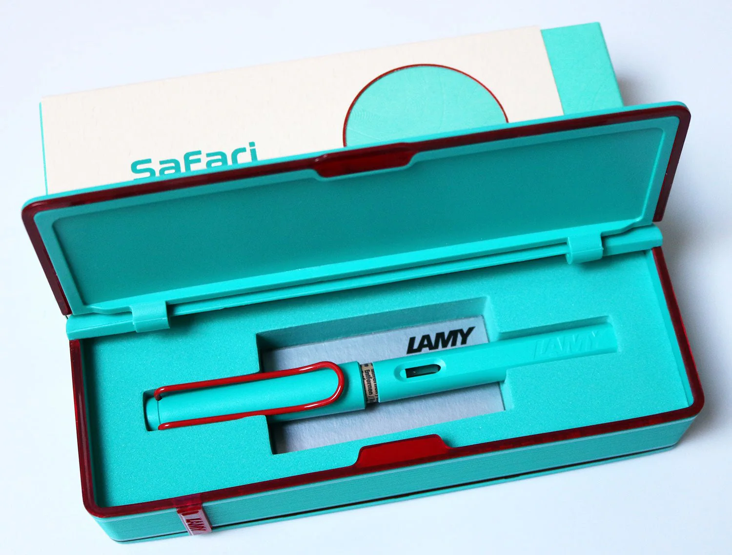 LAMY safari Candy Aquamarine with red clip - Image 2