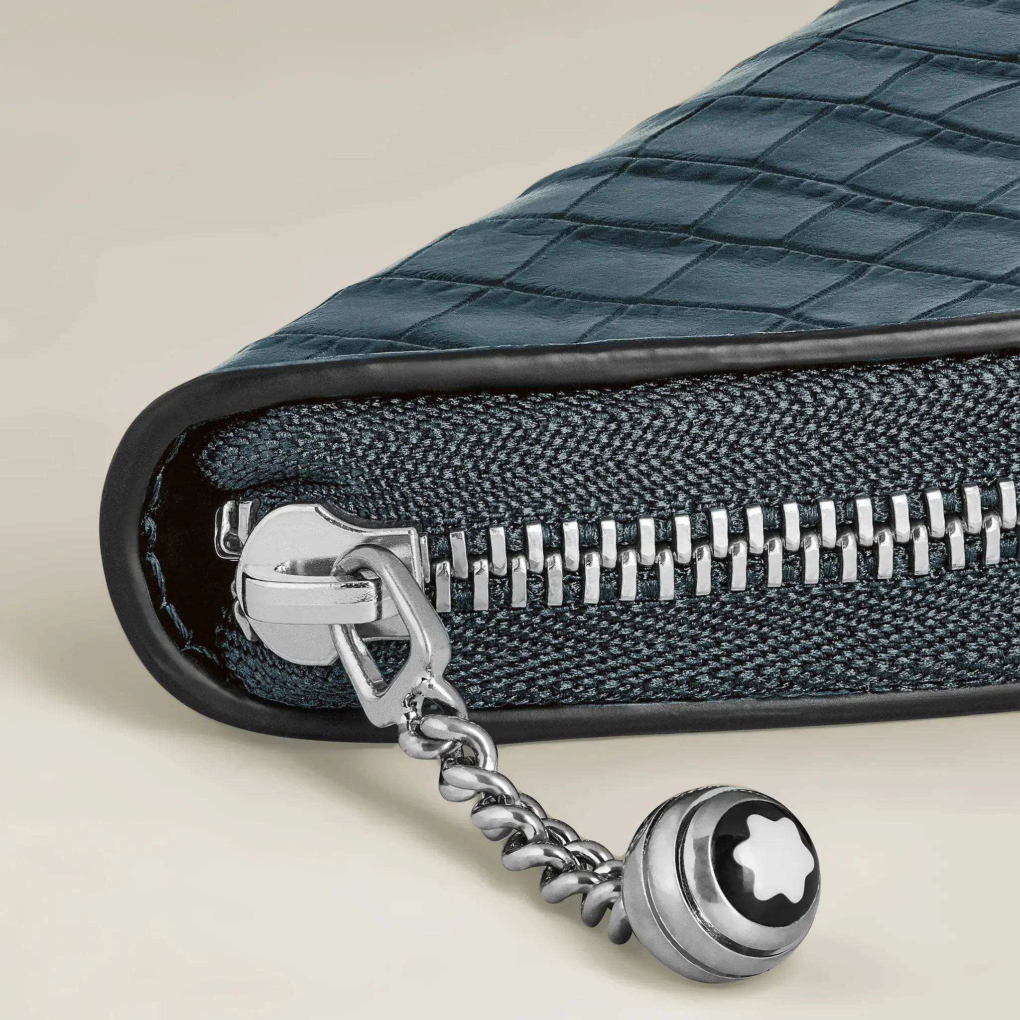 Montblanc Atelier pen pouch 1 pen velvet blue crocodile - Image 3
