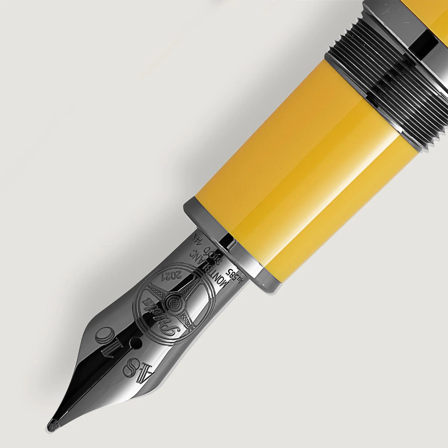 Montblanc Great Characters Enzo Ferrari Giallo Modena fountain pen - Image 2
