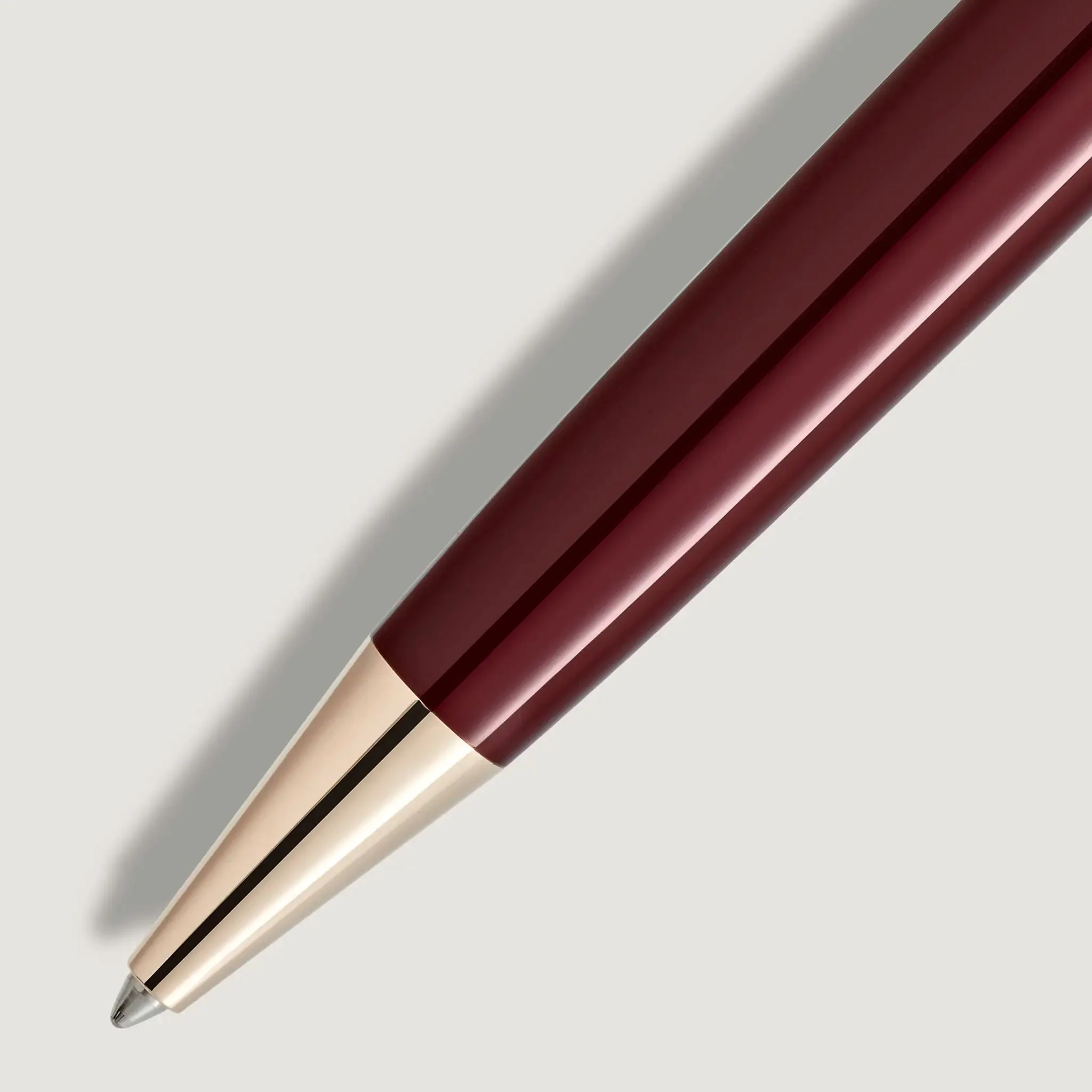 Montblanc Meisterstück Burgundy Red Midsize 161 ballpoint pen - Image 4