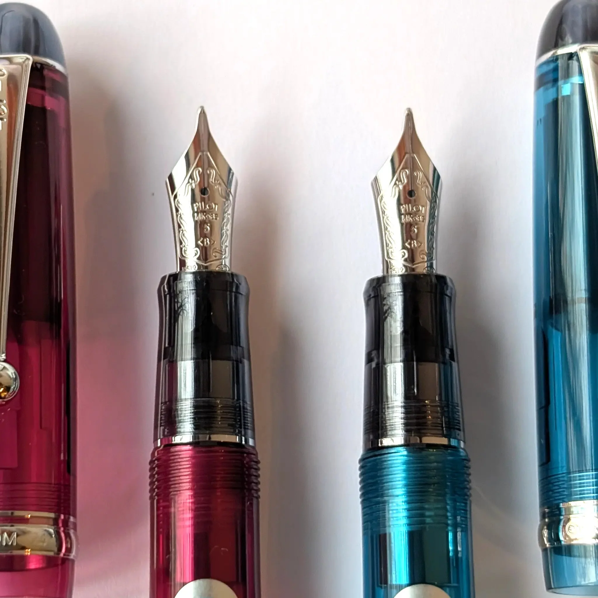 Pilot Custom 74 Burgundy and Teal fountain pen - Image 3