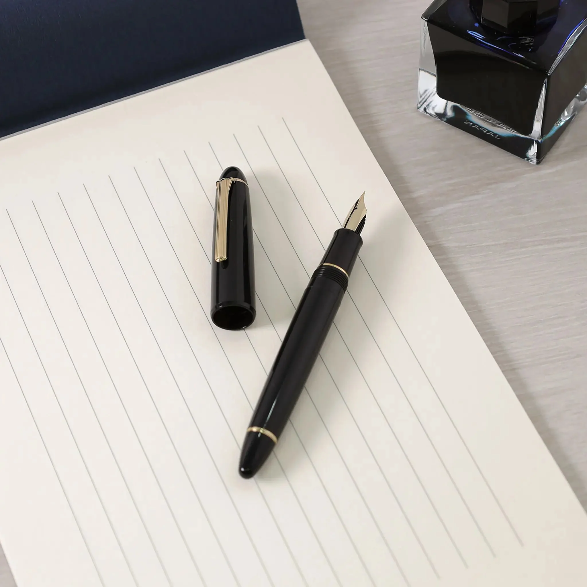 Sailor 1911 Casual L muted black gold trim fountain pen - Image 4