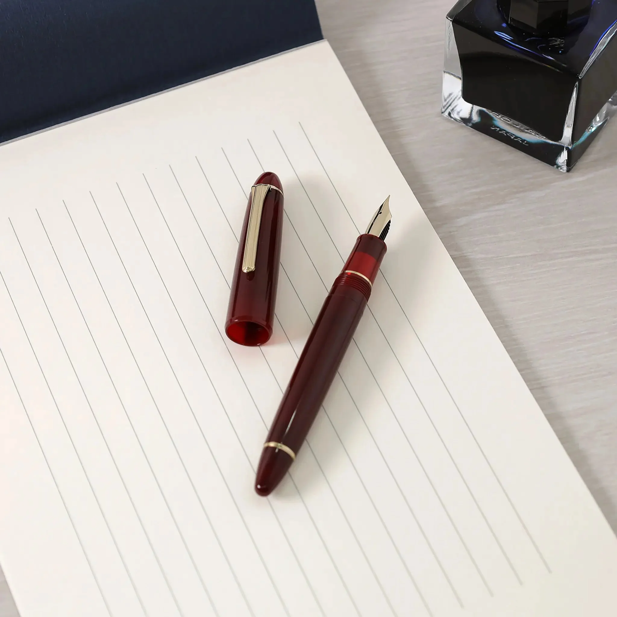 Sailor 1911 Casual L muted red gold trim fountain pen - Image 4