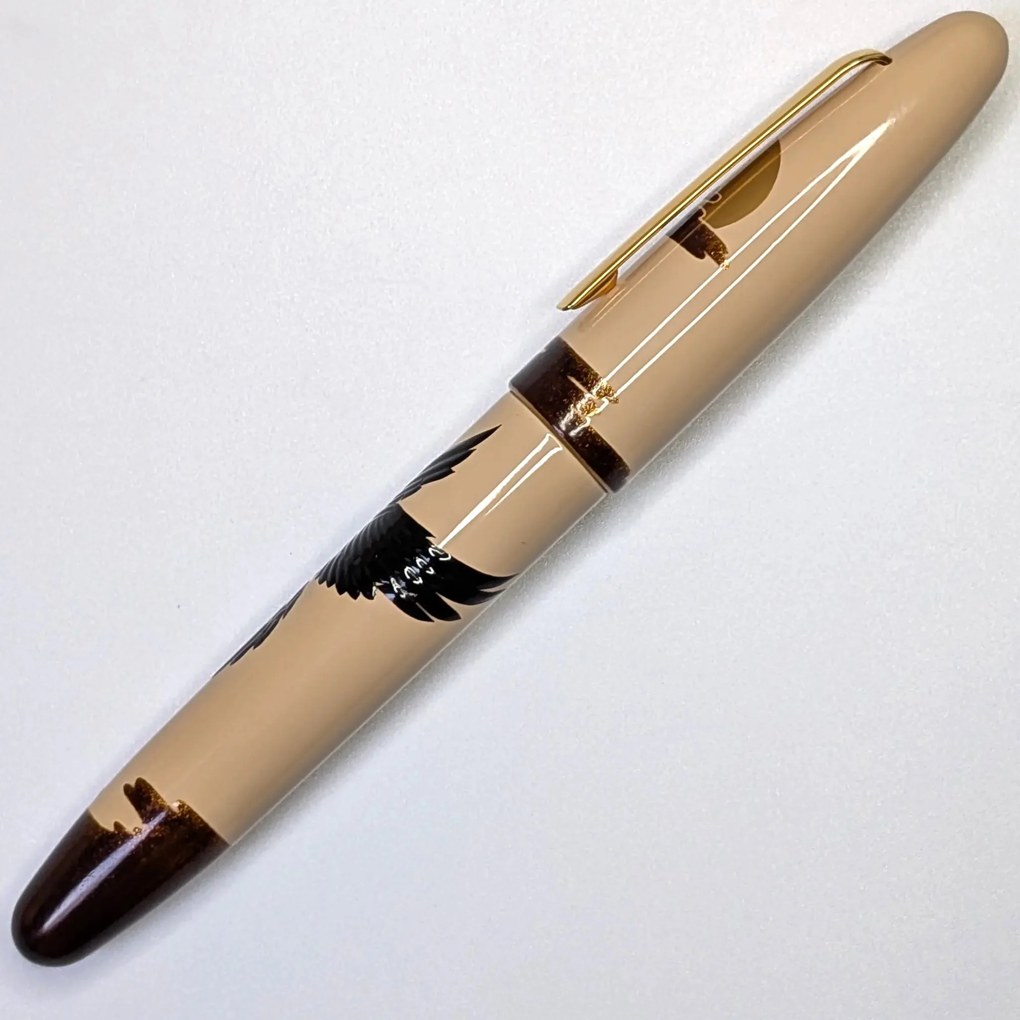 Taccia Shadow Picture Big Crow and Sun fountain pen - Image 3