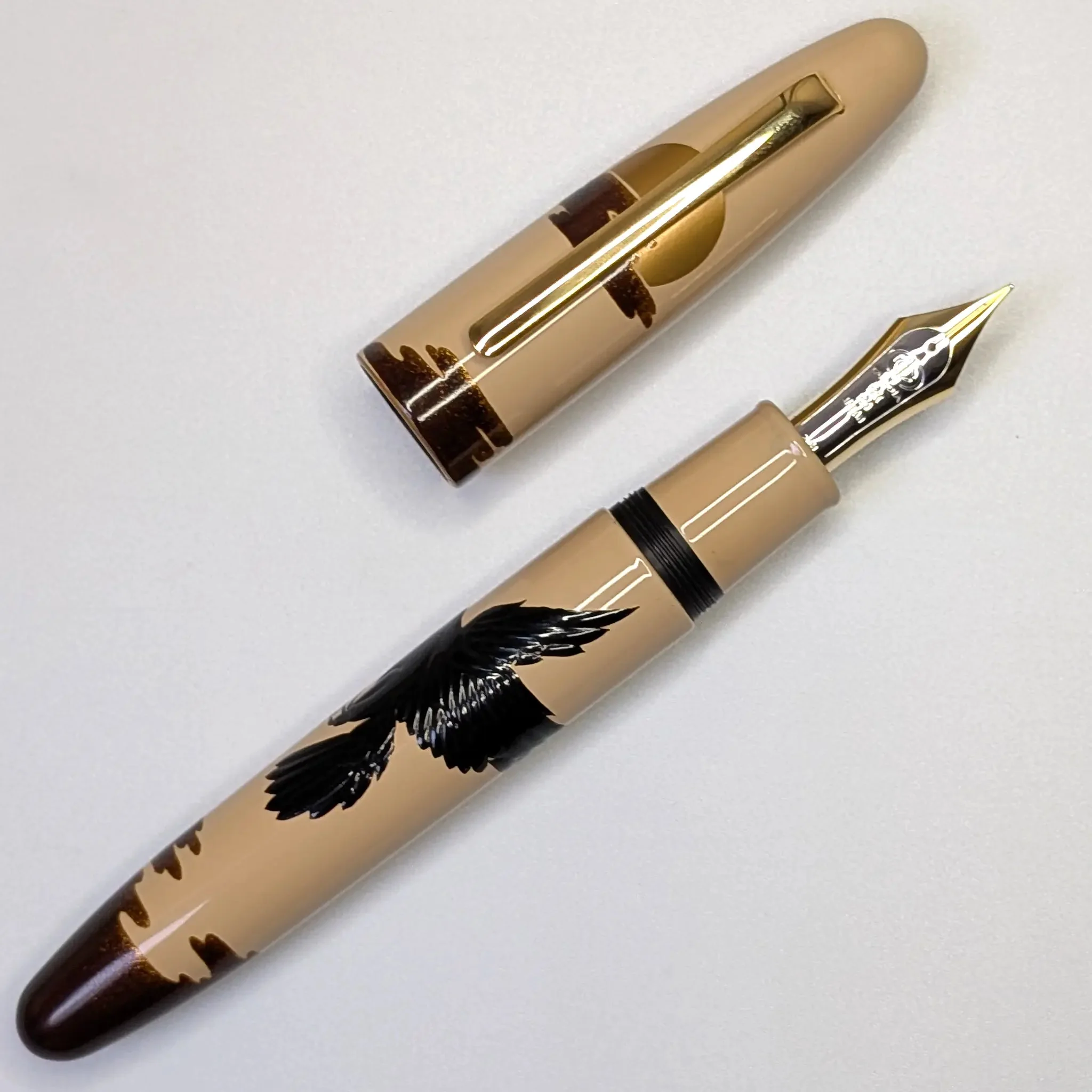 Taccia Shadow Picture Big Crow and Sun fountain pen - Image 4