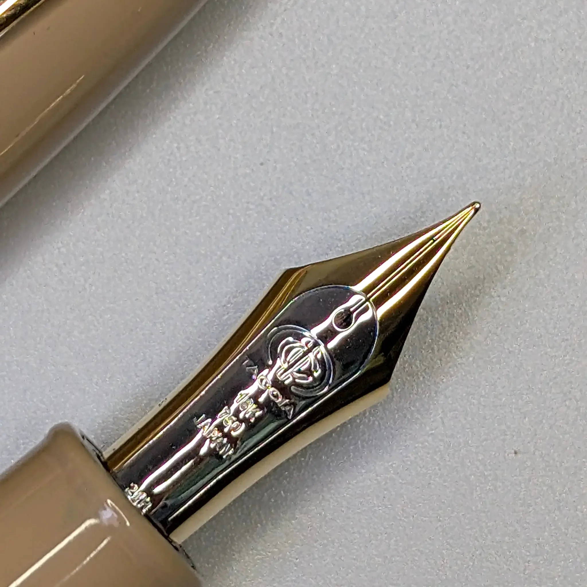Taccia Shadow Picture Big Crow and Sun fountain pen - Image 5