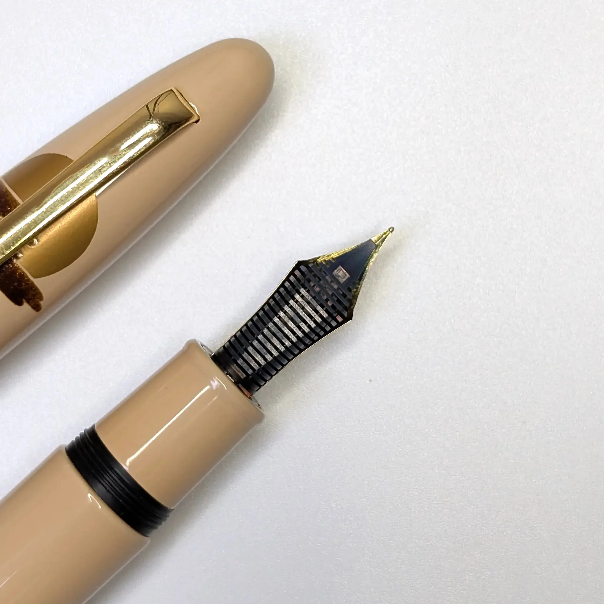 Taccia Shadow Picture Big Crow and Sun fountain pen - Image 6